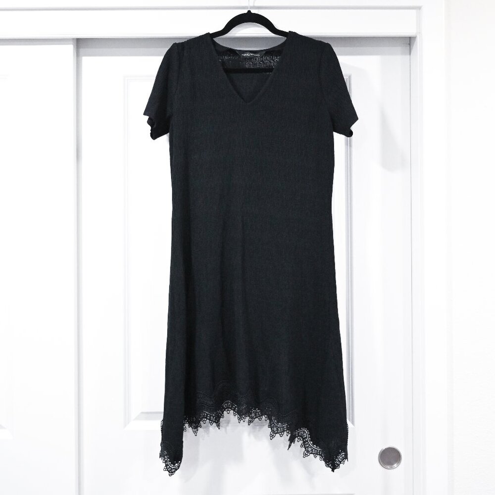 Ming Wang Size Medium Textured Black Knit Dress with Lace Trim